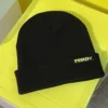 gorro básico negro con doblez de Ferdy ferdystreetwear