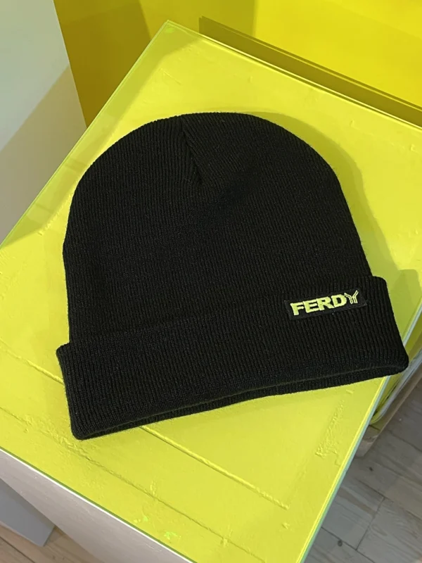 gorro básico negro con doblez de Ferdy ferdystreetwear gorro básico negro con doblez de Ferdy ferdystreetwear