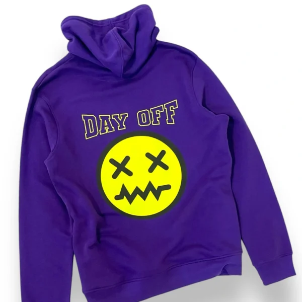 espalda del hoodie day off de color ultravioleta espalda del hoodie day off de color ultravioleta de ferdy ferdystreetwear