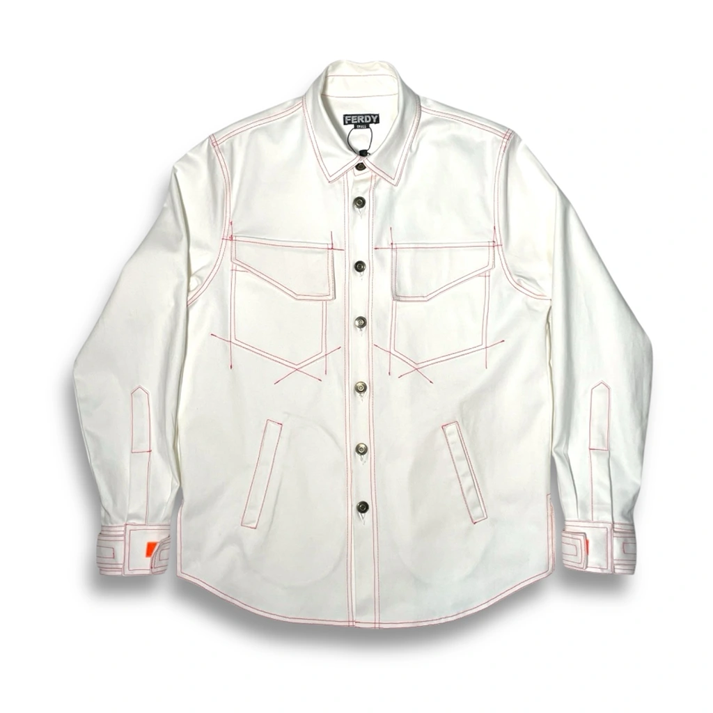sobrecamisa los cachelos de color blanco-off con costuras rojas de ferdy ferdystreetwear