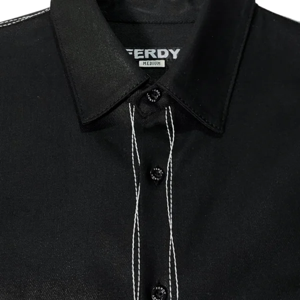detalle del cuello sobrecamisa denim encerado negro con costuras irregulares de ferdystreetwear